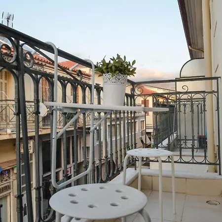 Historic Center Nest For 3 Kalamata